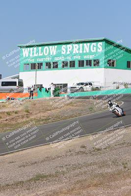 media/Apr-20-2025-AHRMA (Sun) [[393a79c373]]/Race/Group 11 early race/Turn 4b/